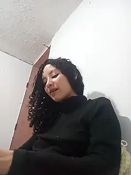 pettymoon1 online show from 12.21.25