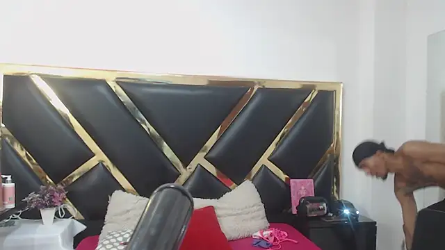 Snapshot of Caroyandy3 chatting on 11.22.25 Caroyandy3 online show from 11.22.25