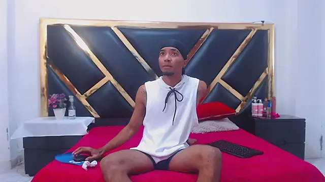 Snapshot of Caroyandy3 chatting on 11.25.25 Caroyandy3 online show from 11.25.25