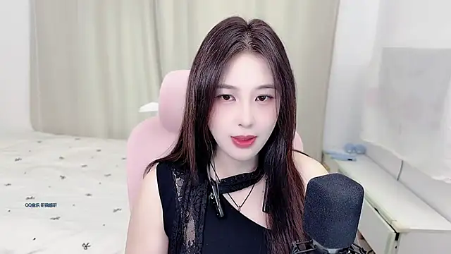 Snapshot of TTtia_ chatting on 07.06.26 TTtia online show from 07.06.26