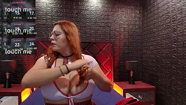 Paris Luxx online show from 11.24.25