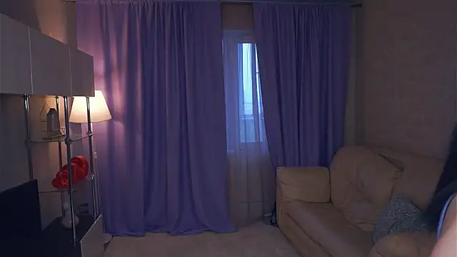 LorrieWilcinski online show from 11.22.25