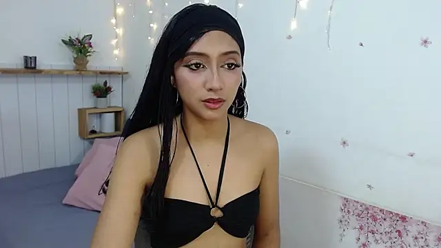 Snapshot of Karol_Soft chatting on 11.21.25 Karol Soft online show from 11.21.25