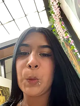 Snapshot of Emily_0-5 chatting on 12.01.25 Emily 0-5 online show from 12.01.25