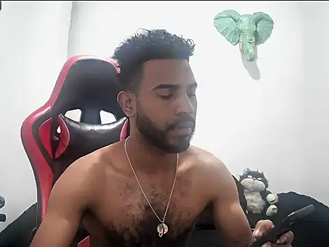 Snapshot of alberthot11 chatting on 11.23.25 alberthot11 online show from 11.23.25