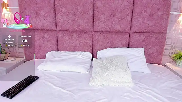 NathalieRoss1 online show from 01.13.26