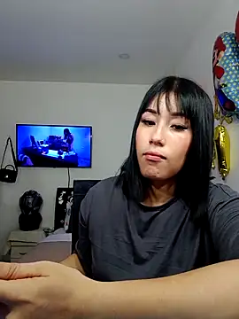 Snapshot of hot-shaved-baby chatting on 11.20.25 hot-shaved-baby online show from 11.20.25