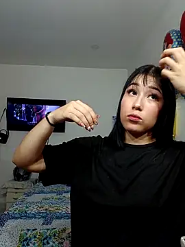 Snapshot of hot-shaved-baby chatting on 11.22.25 hot-shaved-baby online show from 11.22.25