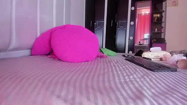 Thaliakim online show from 02.24.26