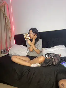 Alice Dark21 online show from 11.27.25