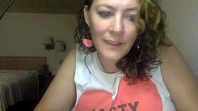 whitecream88 online show from 11.30.25