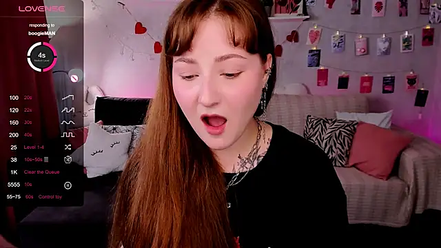 Snapshot of velvet_cherry_ chatting on 07.05.26 velvet cherry online show from 07.05.26
