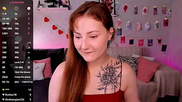 Snapshot of velvet_cherry_ chatting on 07.16.26 velvet cherry online show from 07.16.26