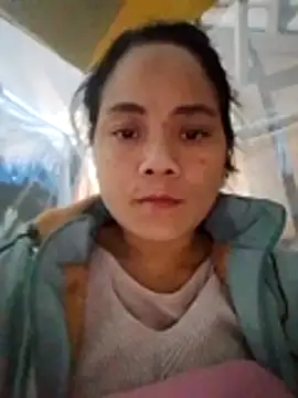 Snapshot of bela-hayes chatting on 11.30.25 bela-hayes online show from 11.30.25