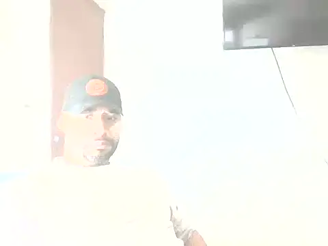 Snapshot of musclehetero chatting on 01.06.26 musclehetero online show from 01.06.26