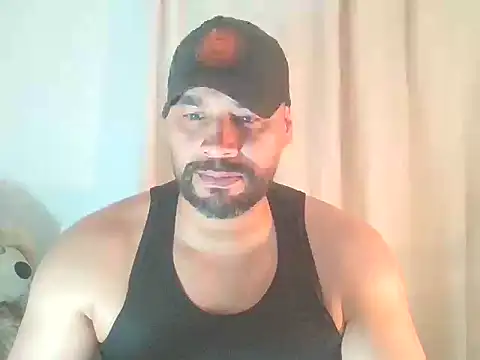 Snapshot of musclehetero chatting on 02.03.26 musclehetero online show from 02.03.26