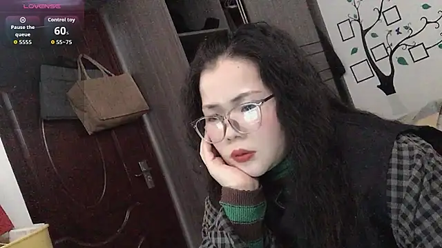 Huahua3187 online show from 11.30.25