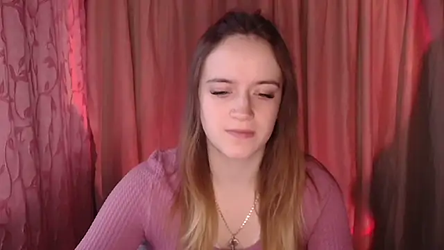 Illa May online show from 12.21.25