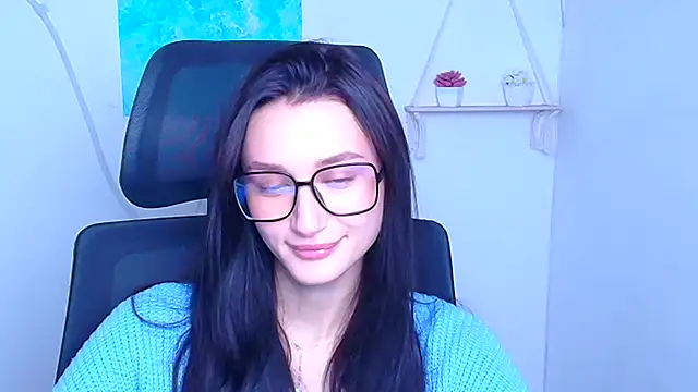 Snapshot of Stella_XO chatting on 11.25.25 Stella XO online show from 11.25.25