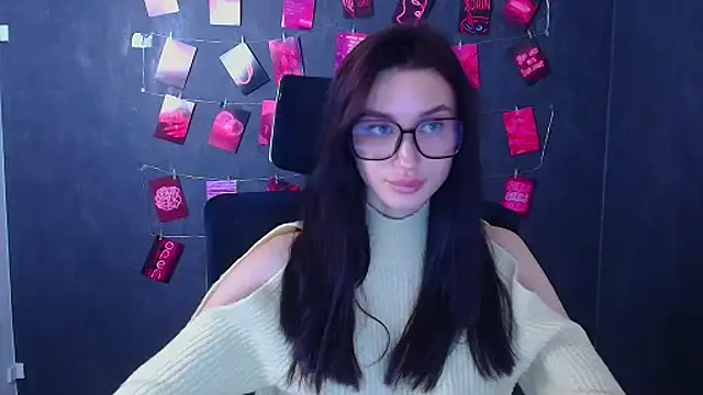 Snapshot of Stella_XO chatting on 12.03.25 Stella XO online show from 12.03.25