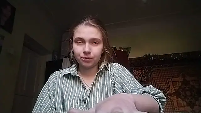 KikiBang online show from 12.19.25