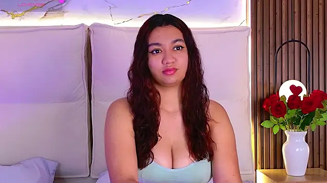 VictoriaLombardi online show from 11.29.25