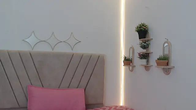 xoxo melany online show from 04.14.26