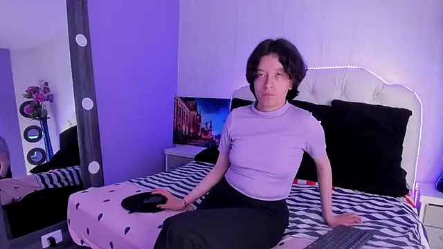 CoralAndOcean  online show from 11.28.25