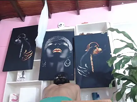 Snapshot of crissex3 chatting on 02.26.26 crissex3 online show from 02.26.26