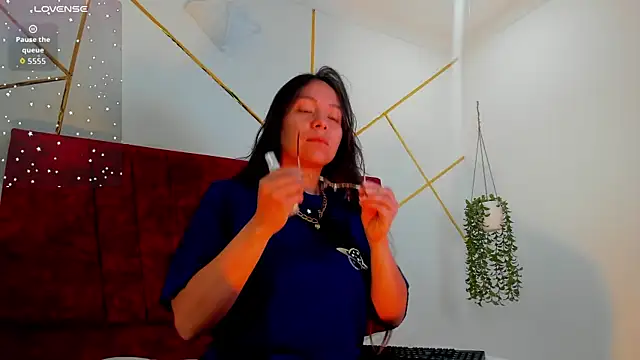 Julieta Lein  online show from 01.10.26