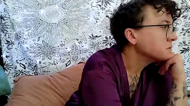 Snapshot of sareberr420 chatting on 02.01.26 sareberr420 online show from 02.01.26