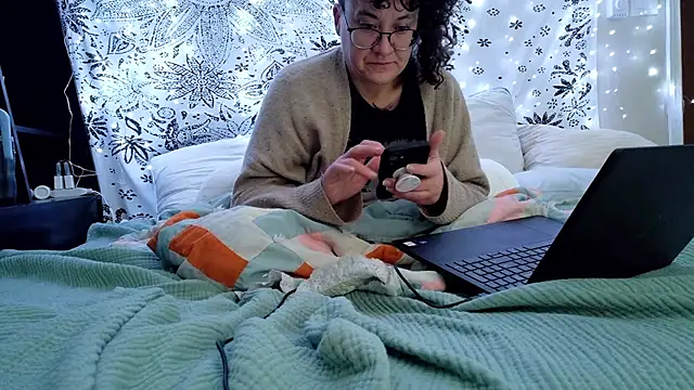 Snapshot of sareberr420 chatting on 02.23.26 sareberr420 online show from 02.23.26