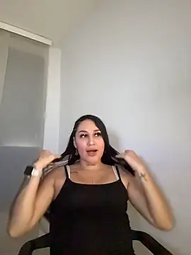 Snapshot of kylie_pregnat chatting on 12.01.25 kylie pregnat online show from 12.01.25