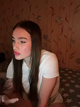 Snapshot of SabinaToffyy chatting on 11.25.25 SabinaToffyy online show from 11.25.25