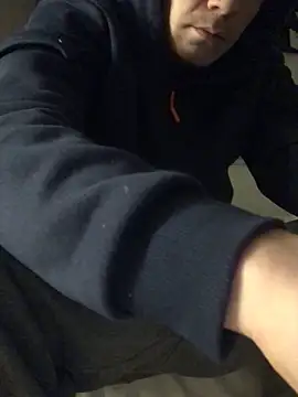 Snapshot of Spielzeugtwink chatting on 11.27.25 Spielzeugtwink online show from 11.27.25