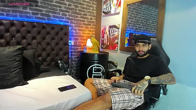 Snapshot of Jesuss77_ chatting on 11.21.25 Jesuss77 online show from 11.21.25