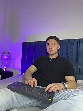 Ethan-Connor online show from 11.20.25