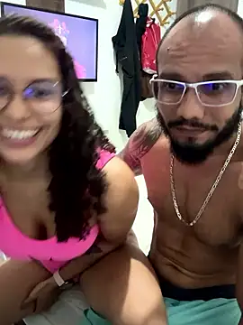 Snapshot of CasalBris4 chatting on 12.17.25 CasalBris4 online show from 12.17.25