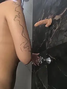 little xioo  online show from 11.28.25