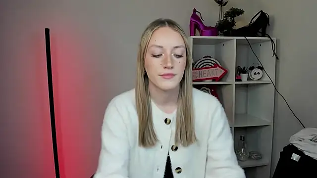 EvelynBlond online show from 03.20.26