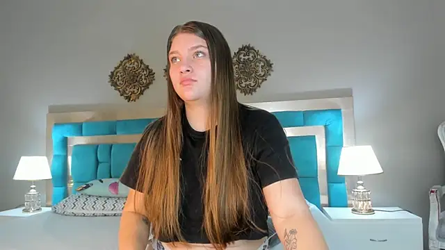 LiiaVelvet online show from 12.16.25