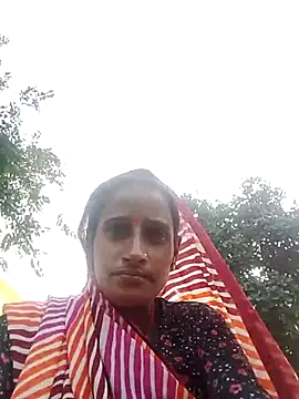 Snapshot of Xxx_suhana chatting on 11.22.25 Xxx suhana online show from 11.22.25