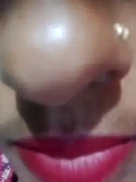 Snapshot of Xxx_suhana chatting on 11.29.25 Xxx suhana online show from 11.29.25