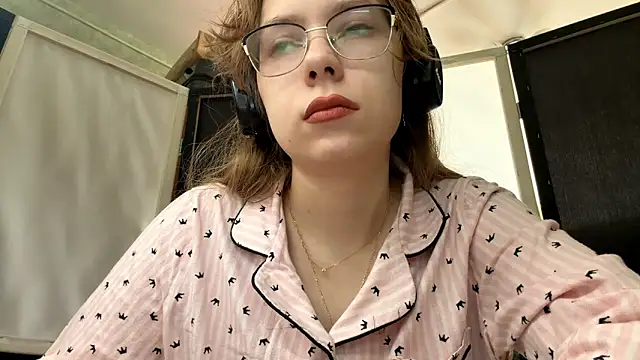 LouettaTornese online show from 11.23.25