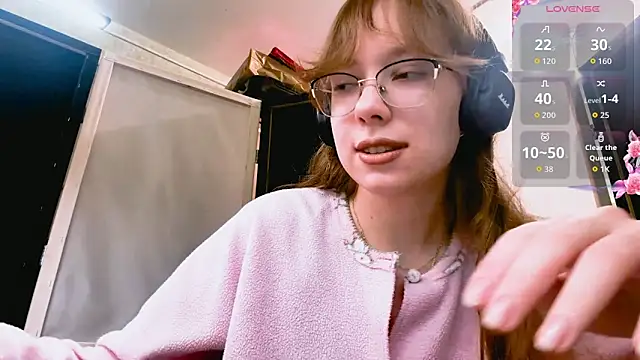 LouettaTornese online show from 11.28.25