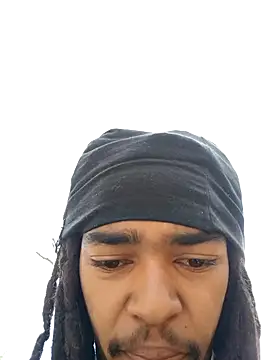 Snapshot of Eezxxx chatting on 12.01.25 Eezxxx online show from 12.01.25