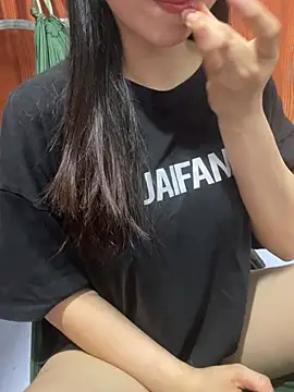 Snapshot of XndSeraphina chatting on 06.21.26 XndSeraphina online show from 06.21.26