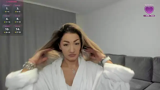 Snapshot of rossana_doll chatting on 02.02.26 rossana doll online show from 02.02.26