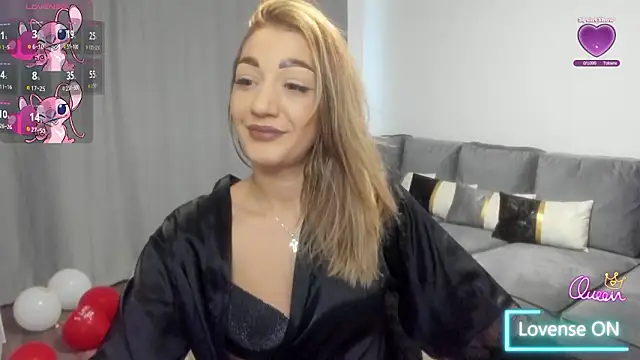 Snapshot of rossana_doll chatting on 02.15.26 rossana doll online show from 02.15.26