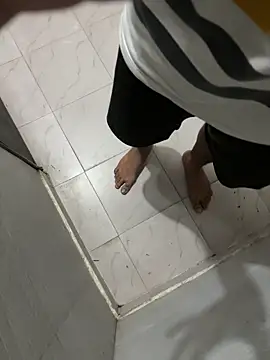 Snapshot of KabirDickhead chatting on 11.21.25 KabirDickhead online show from 11.21.25